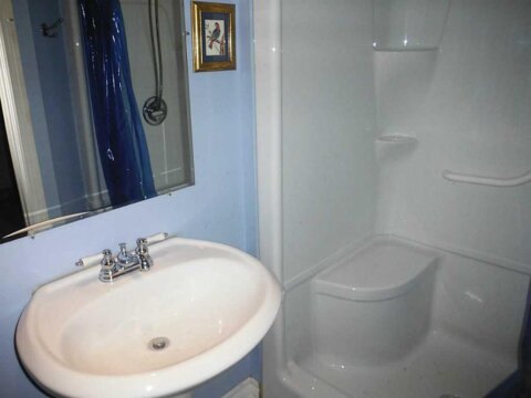 bathroom 2 of house we purchased in Hamilton on Stirtion St.