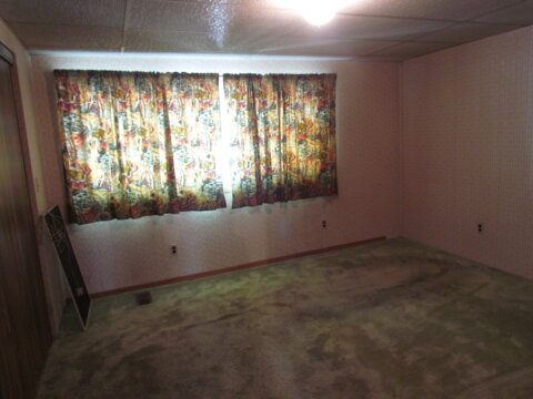 primary bedroom of house we purchased in hamilton on kensington ave n