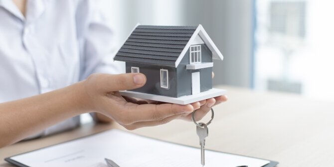 Traditional Real Estate Agent