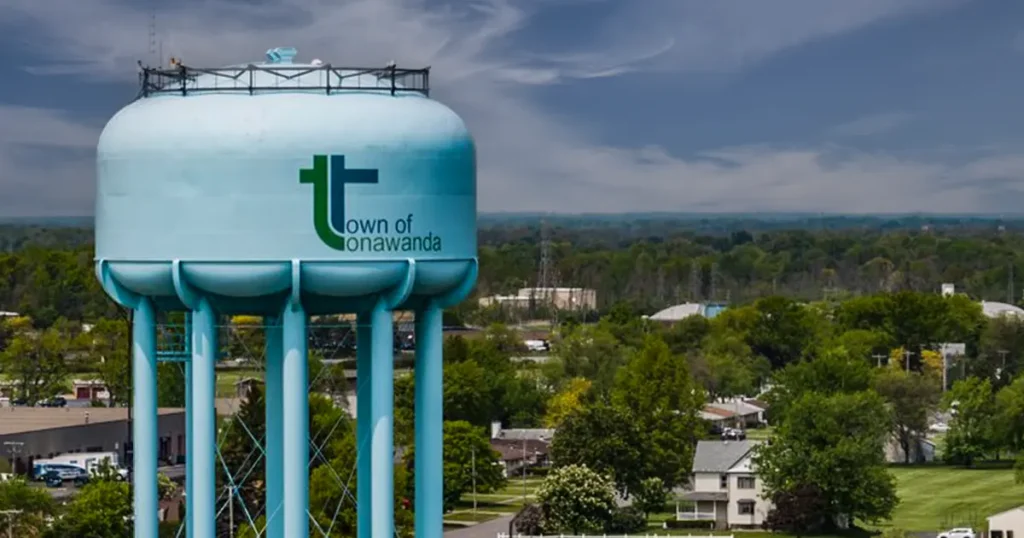 Town of Tonawanda water tower above Tonawanda NY neighborhoods