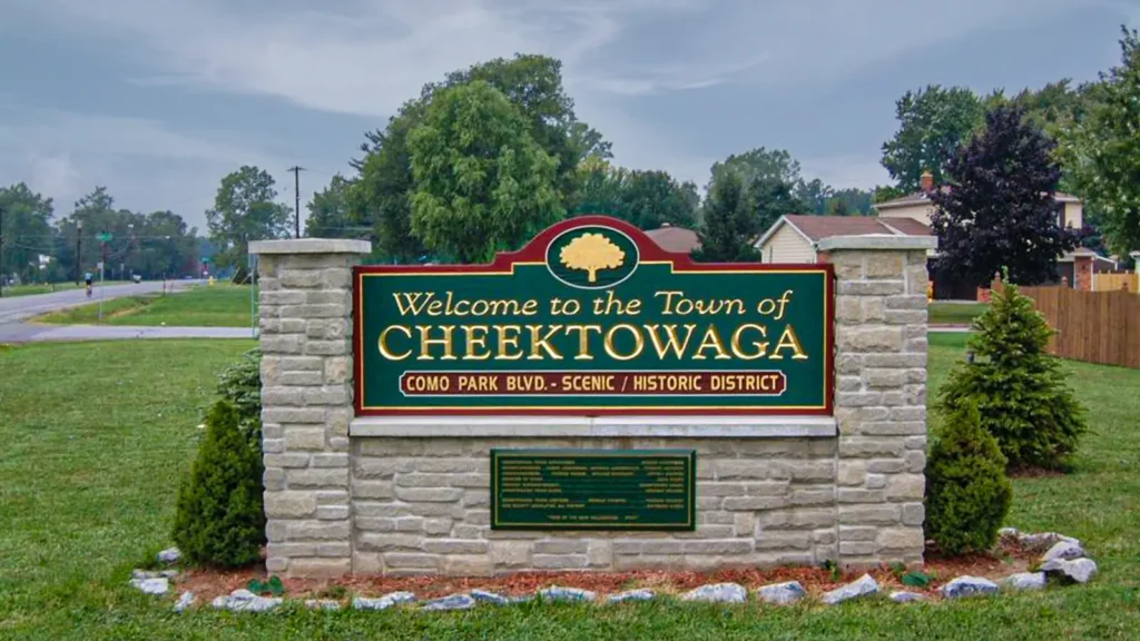 Welcome to the Town of Cheektowaga sign on Como Park Boulevard