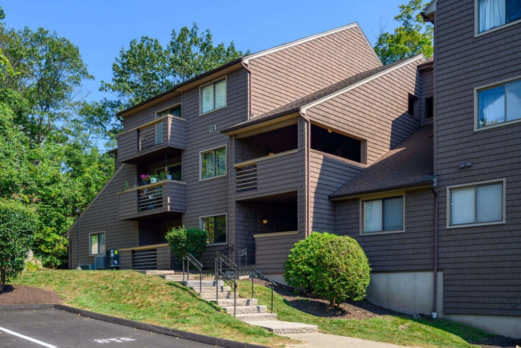 condo complex in connecticut