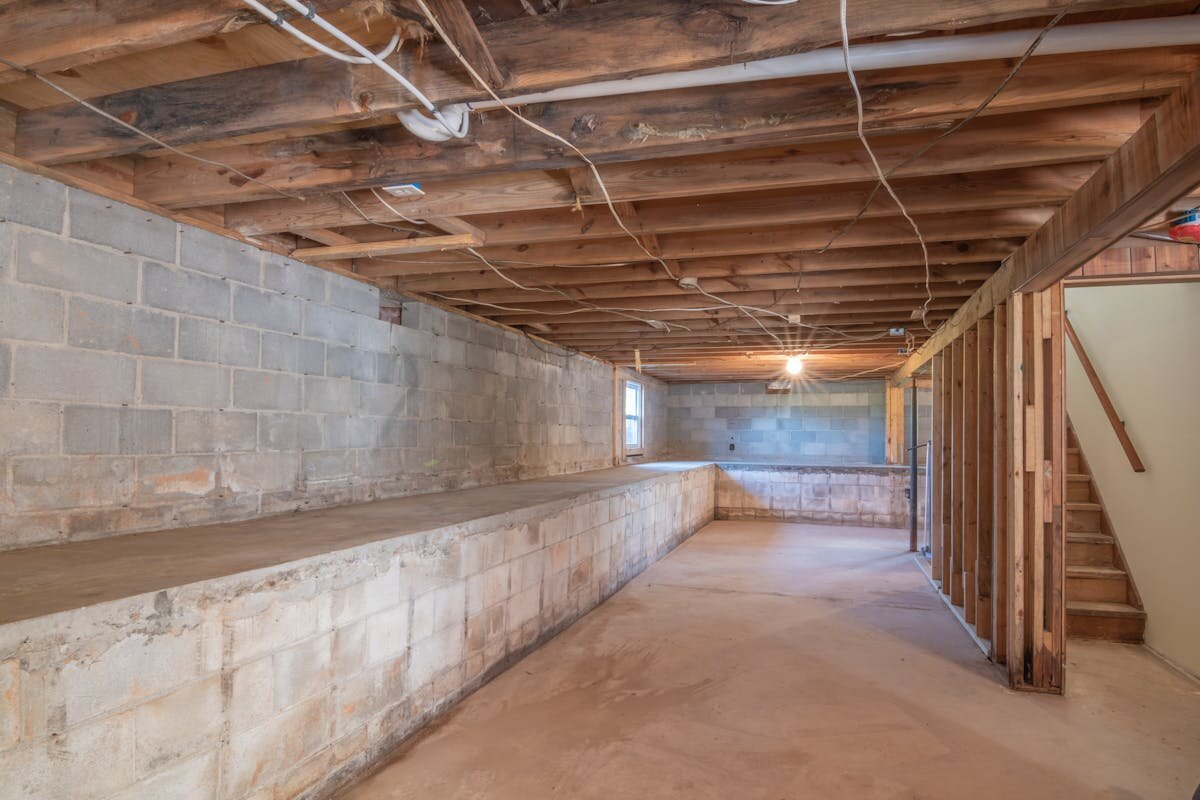 basement of a house that is being built