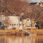 a house on the edge of a lake in portland ct