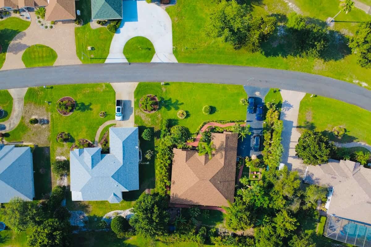 An above view of a suburban neighborhood