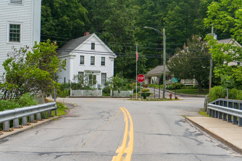houses in clinton ct 
