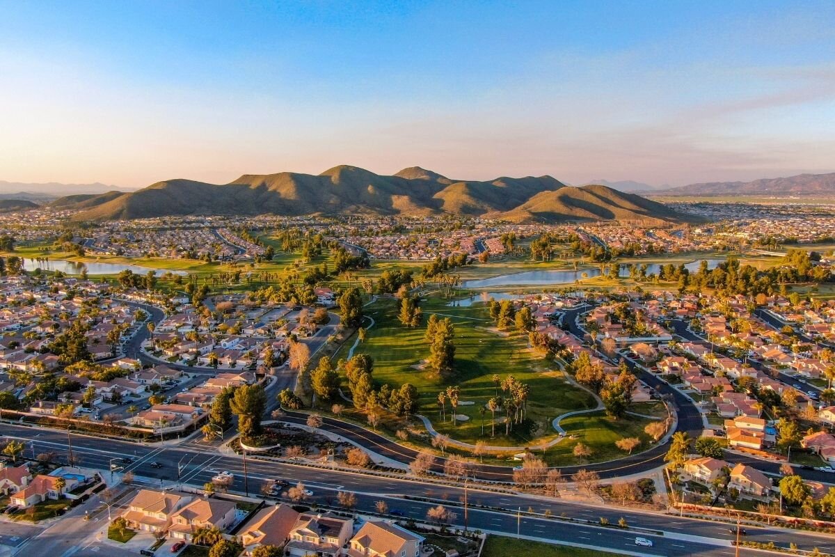 sell your home or rental property fast in Temecula Ca. We even buy with tenants inside.