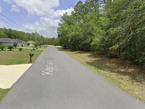 86 W Kentwood Place, Citrus Springs, FL 34434