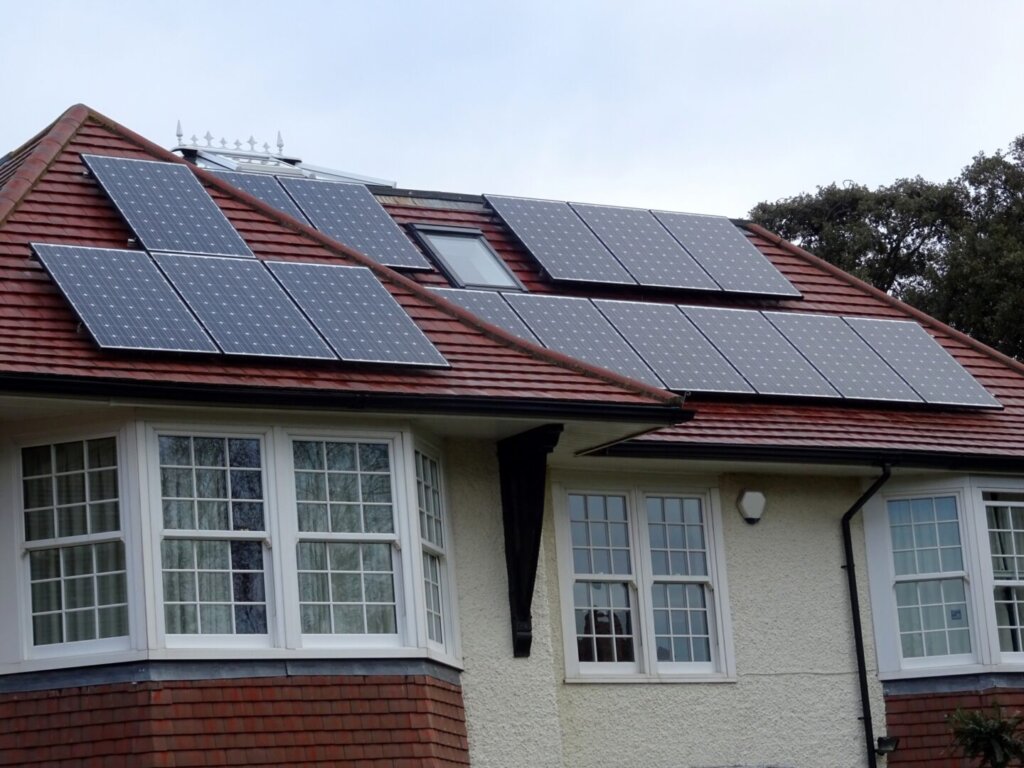 solar panels reduce energy bills