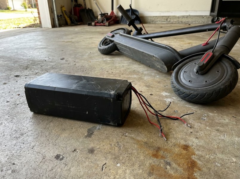 Large lithium e-bike battery pack disconnected in a garage in Western New York — must go to Erie County household hazardous waste collection event or Hazman in Tonawanda NY for disposal