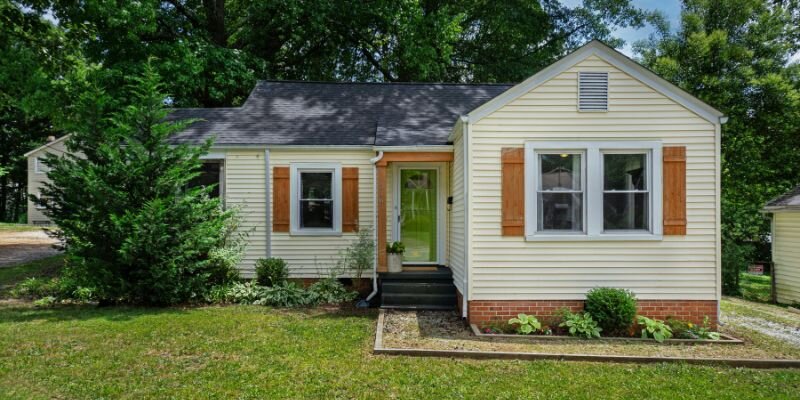 How to Sell a Mobile Home on Leased Property in Texas