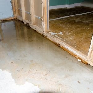 How to Sell a Mobile Home With Water Damage Fort Worth