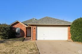 house in Oklahoma city that needs repairs