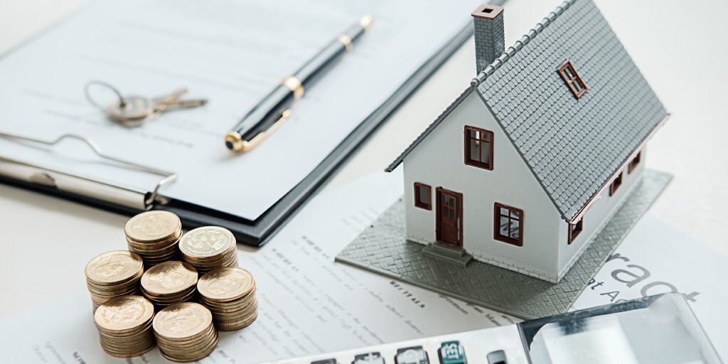 Homeowner reviewing house selling costs and estimated net proceeds in the Rio Grande Valley, TX