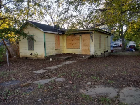 Front side of S Harrison Ave Cushing, OK