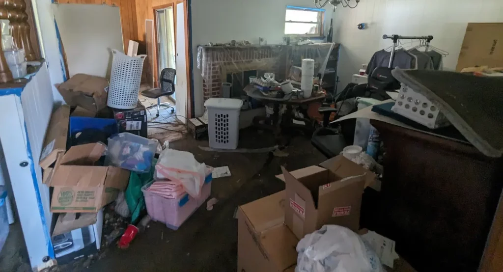 Selling a house in Tulsa Fast that has a lot of "stuff" in it.