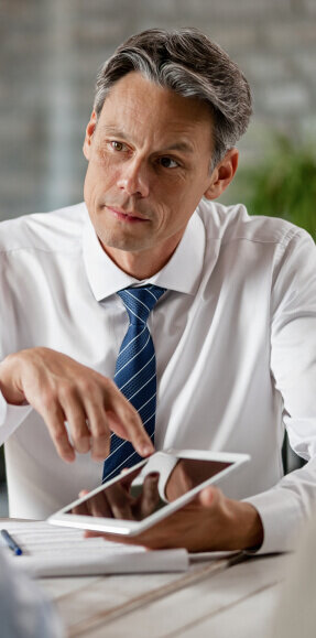Mortgage broker FAQ with questions on deals, clients, and financing