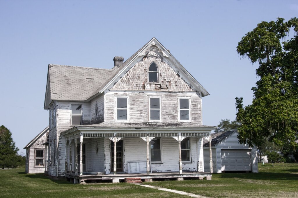 Sell Your House for Cash in Poor Condition in Lincoln, RI