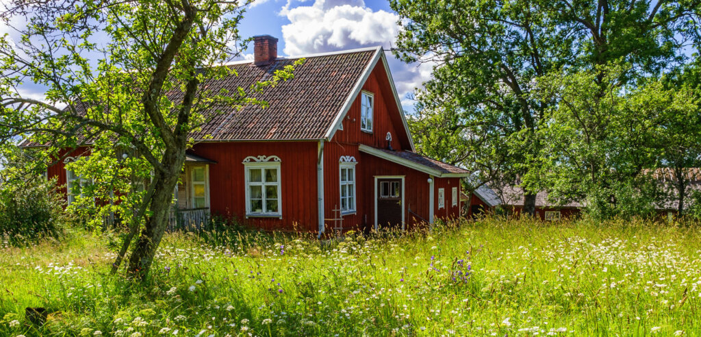 Sell an Abandoned Property for Cash in East Providence, RI