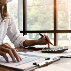 Who covers closing costs when selling a house In Augusta