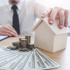 Who foots the closing costs when selling a house In Florida