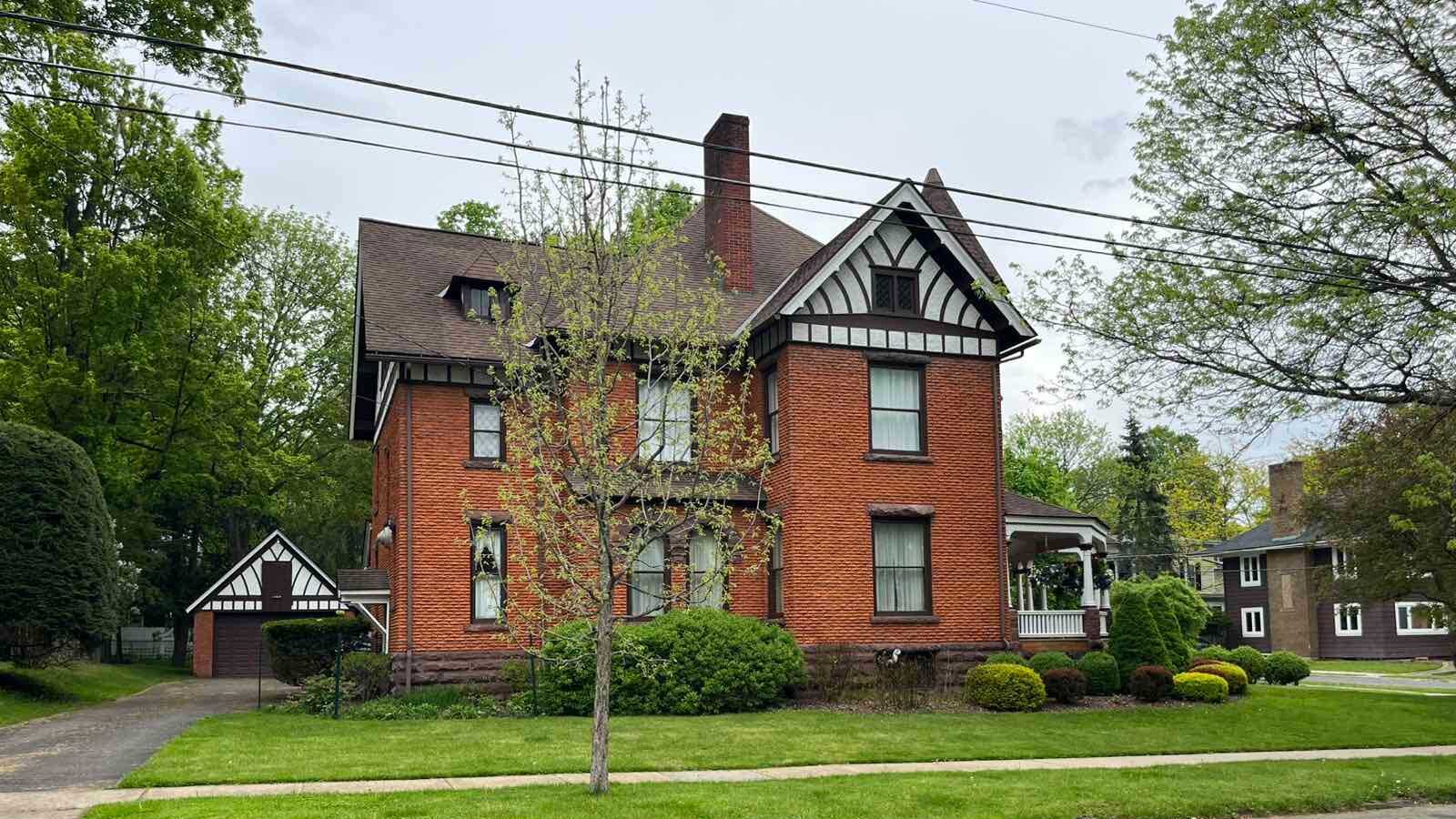 brick house in oneonta ny