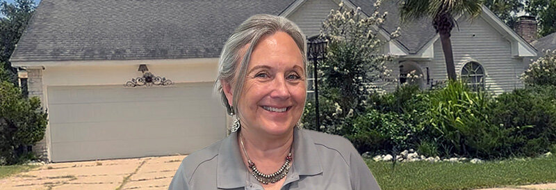 becky fields the grandma house buyer in front of a Missouri City TX ranch house