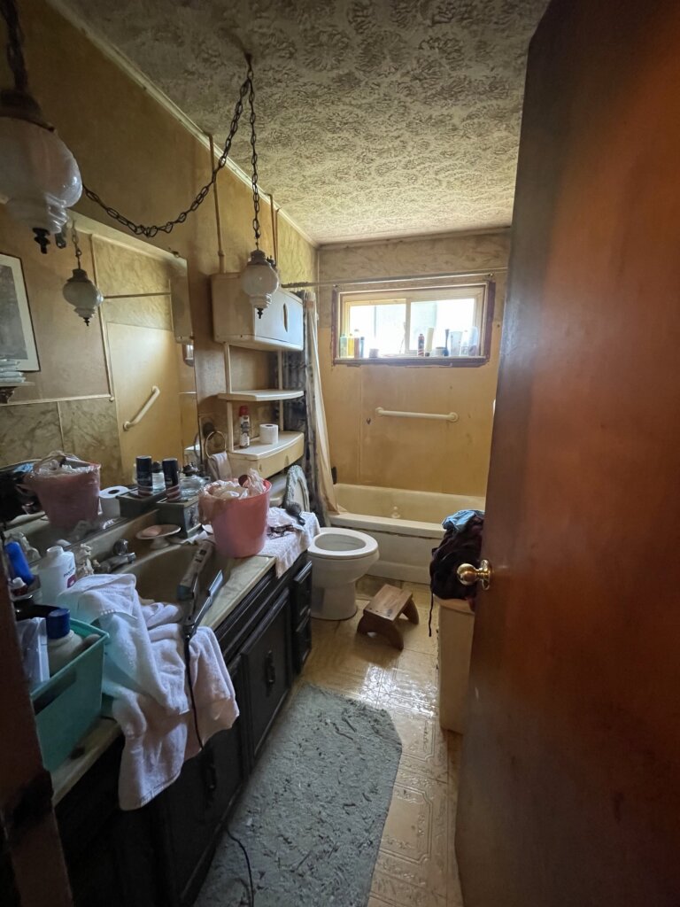 Is Selling A House To A "We Buy Houses" Company In Ann Arbor A Good Idea?