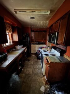 Sell your old mom house with Spnecer Buys Houses