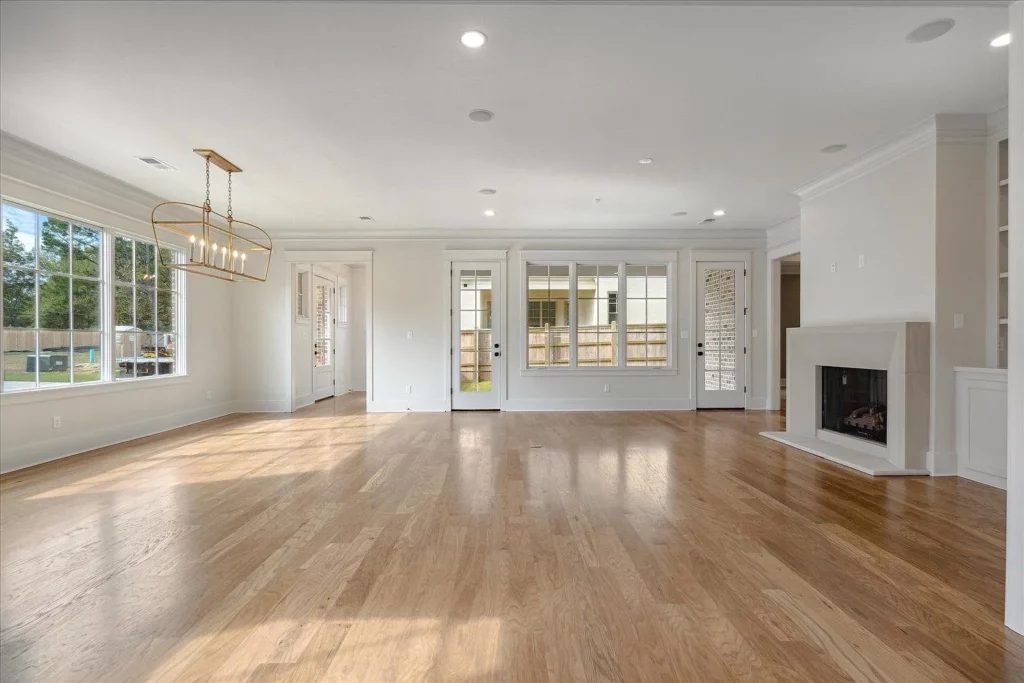 Living rrom design 5020 Henry Heights Dr