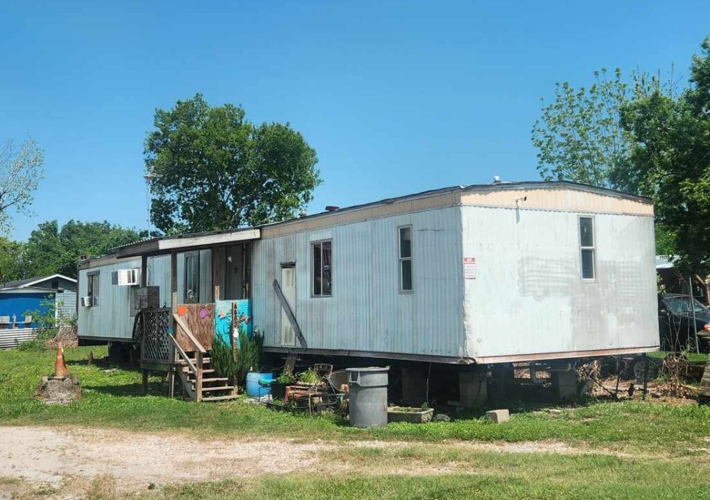 sell-my-mobile-home-in-danbury-tx