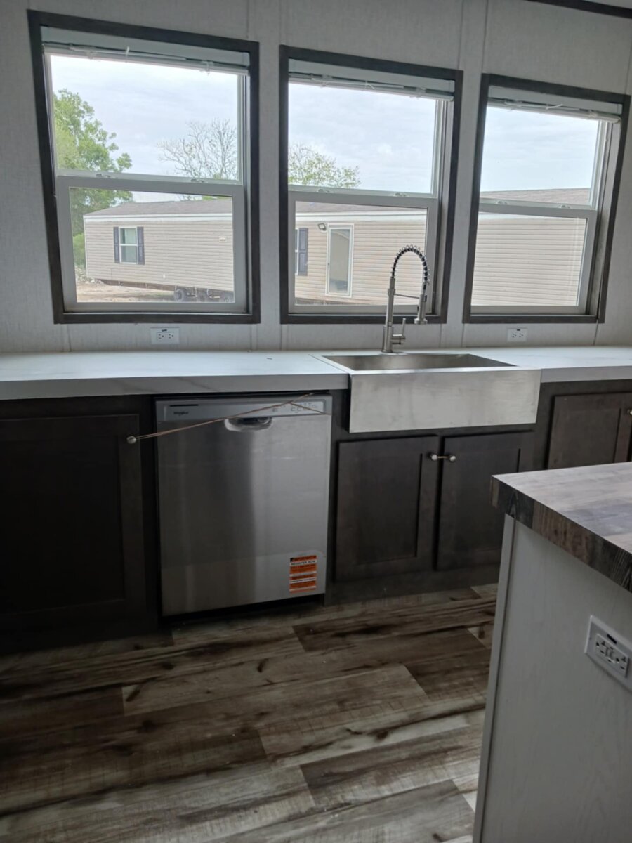 MOBILE-HOME-FOR-SALE-IN-ALVIN-TX