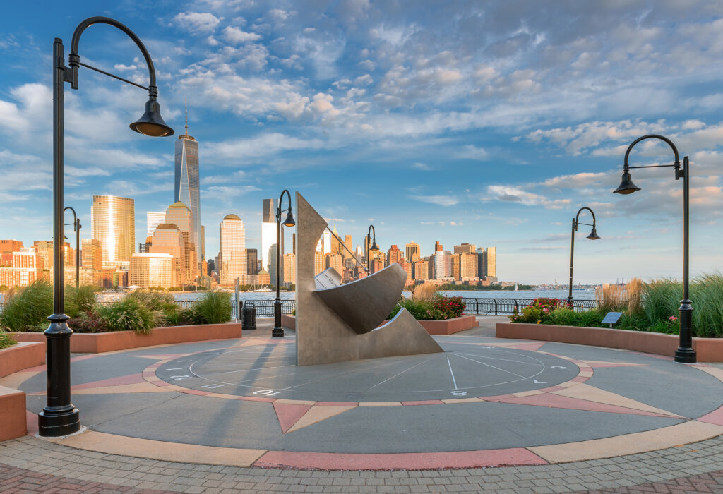 Equatorial Sundial