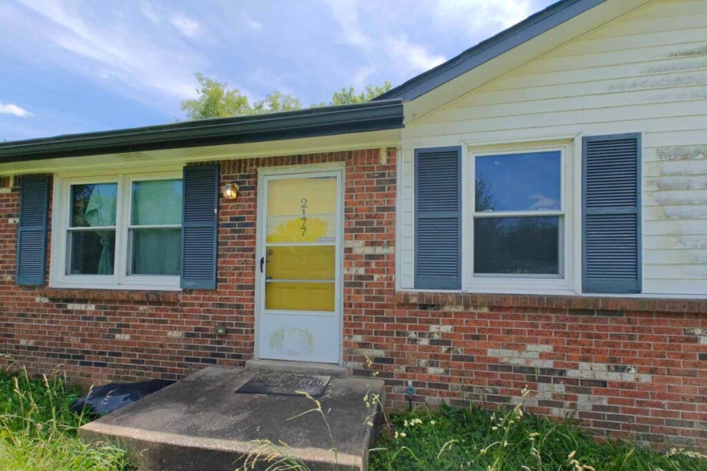 buy my house in Dover Tennessee
