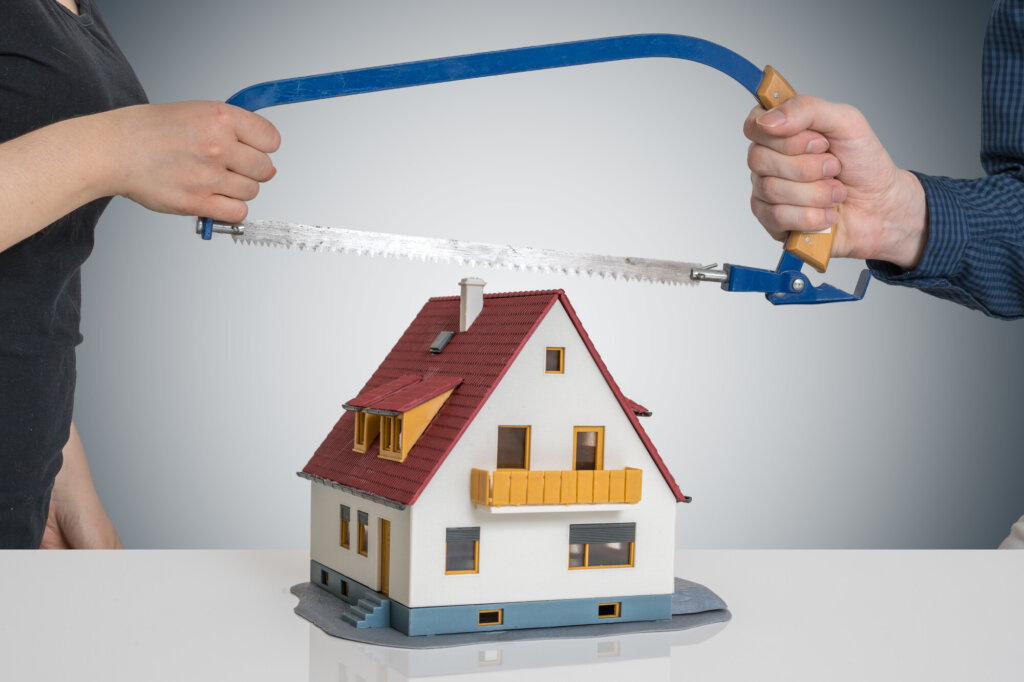 Sell Your House in a Divorce in Deland, FL