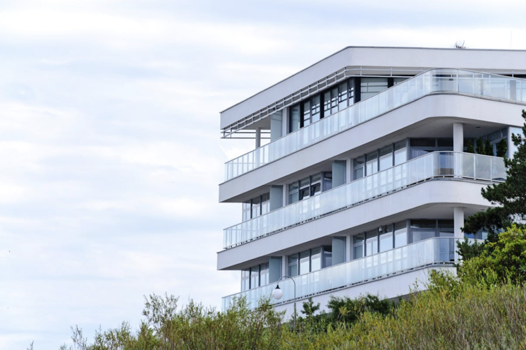 cash for apartment buildings Ontario