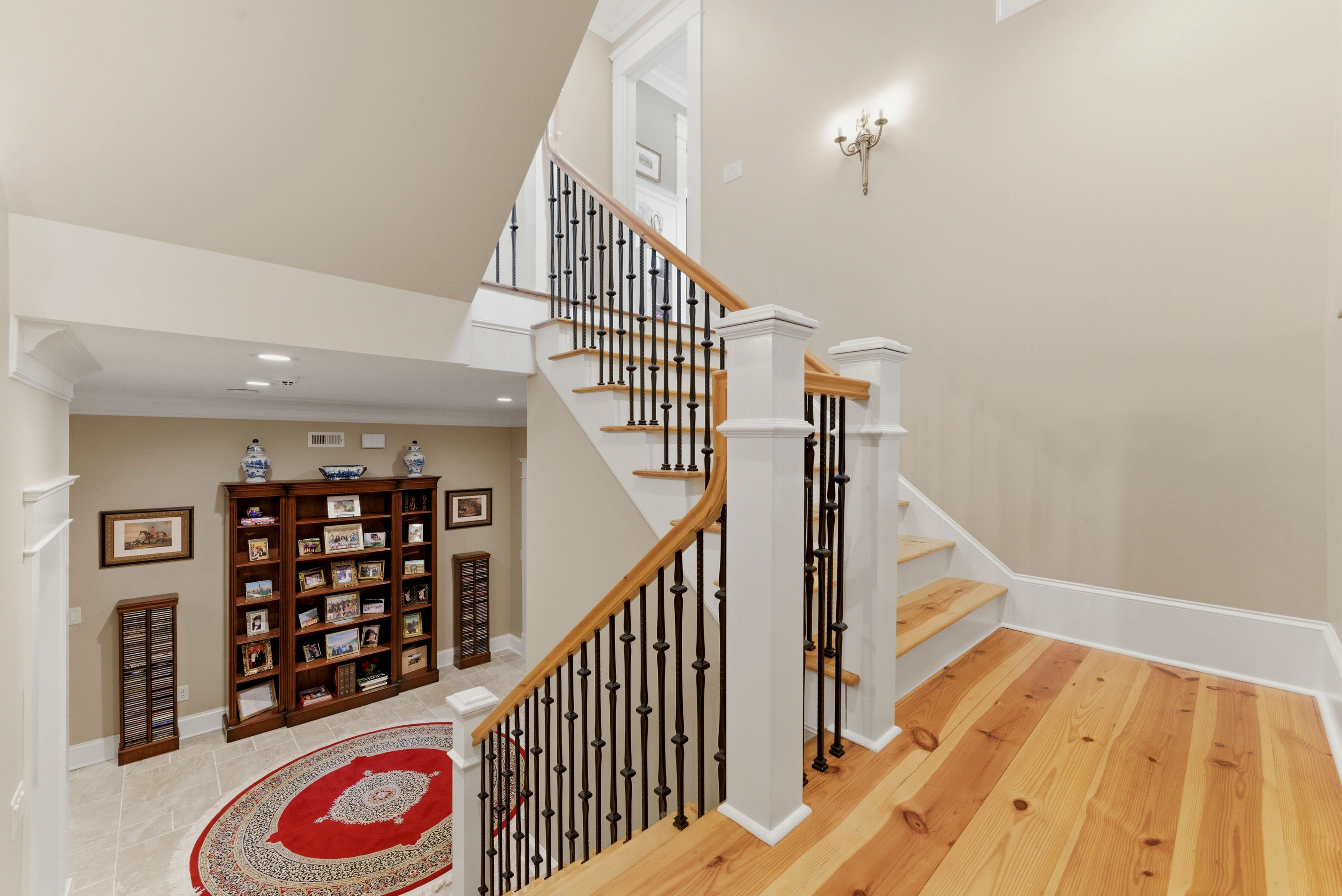 Lower stairs