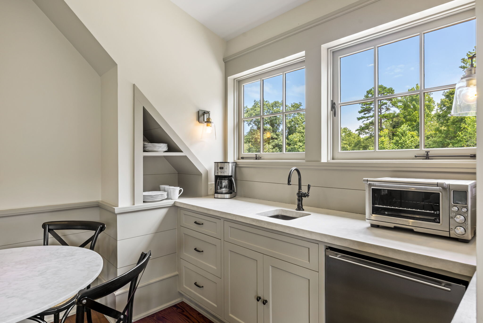 Guest kitchen