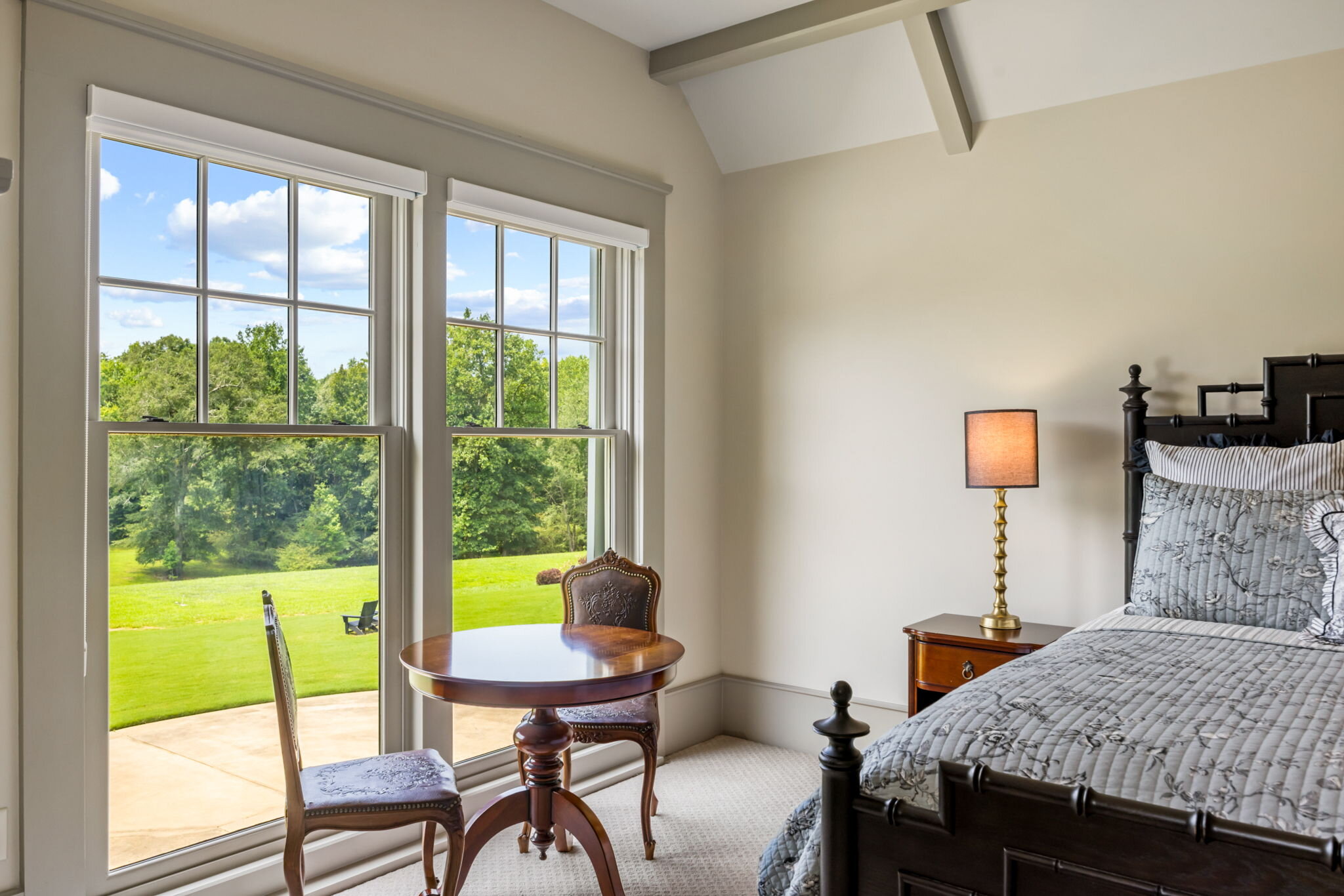 Guest bedroom
