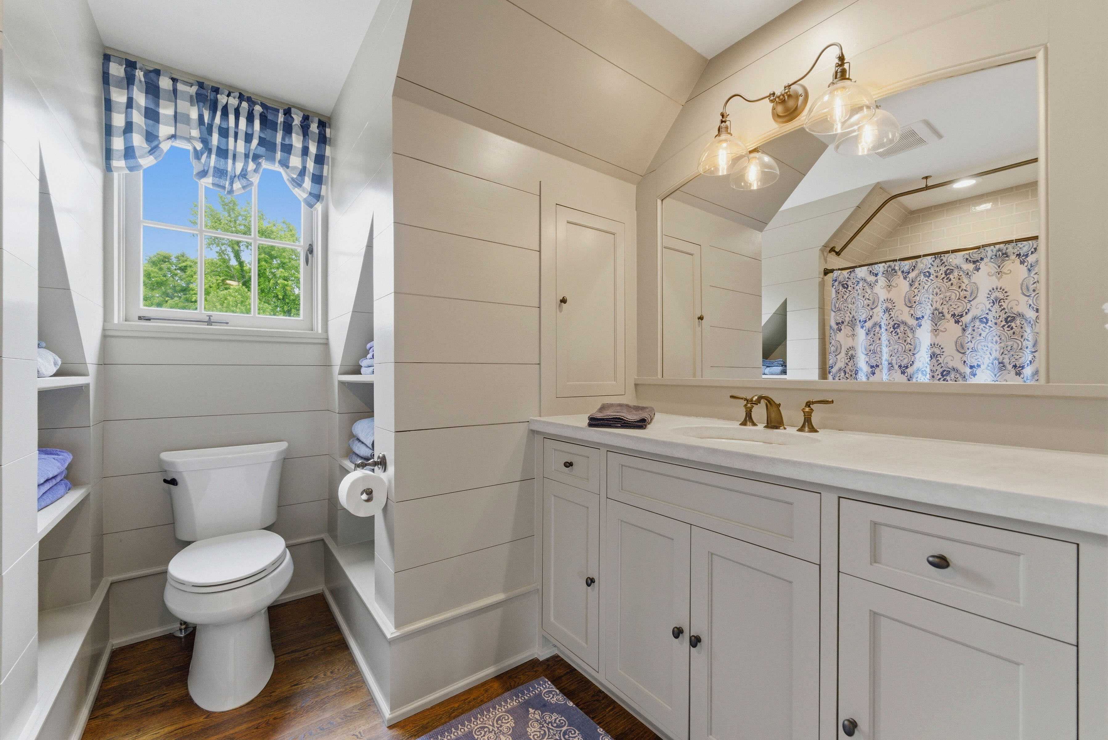 Guest bathroom