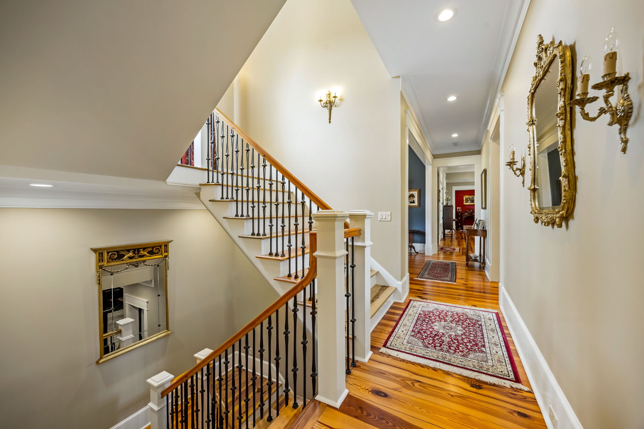 525 N River Rd 046 hall