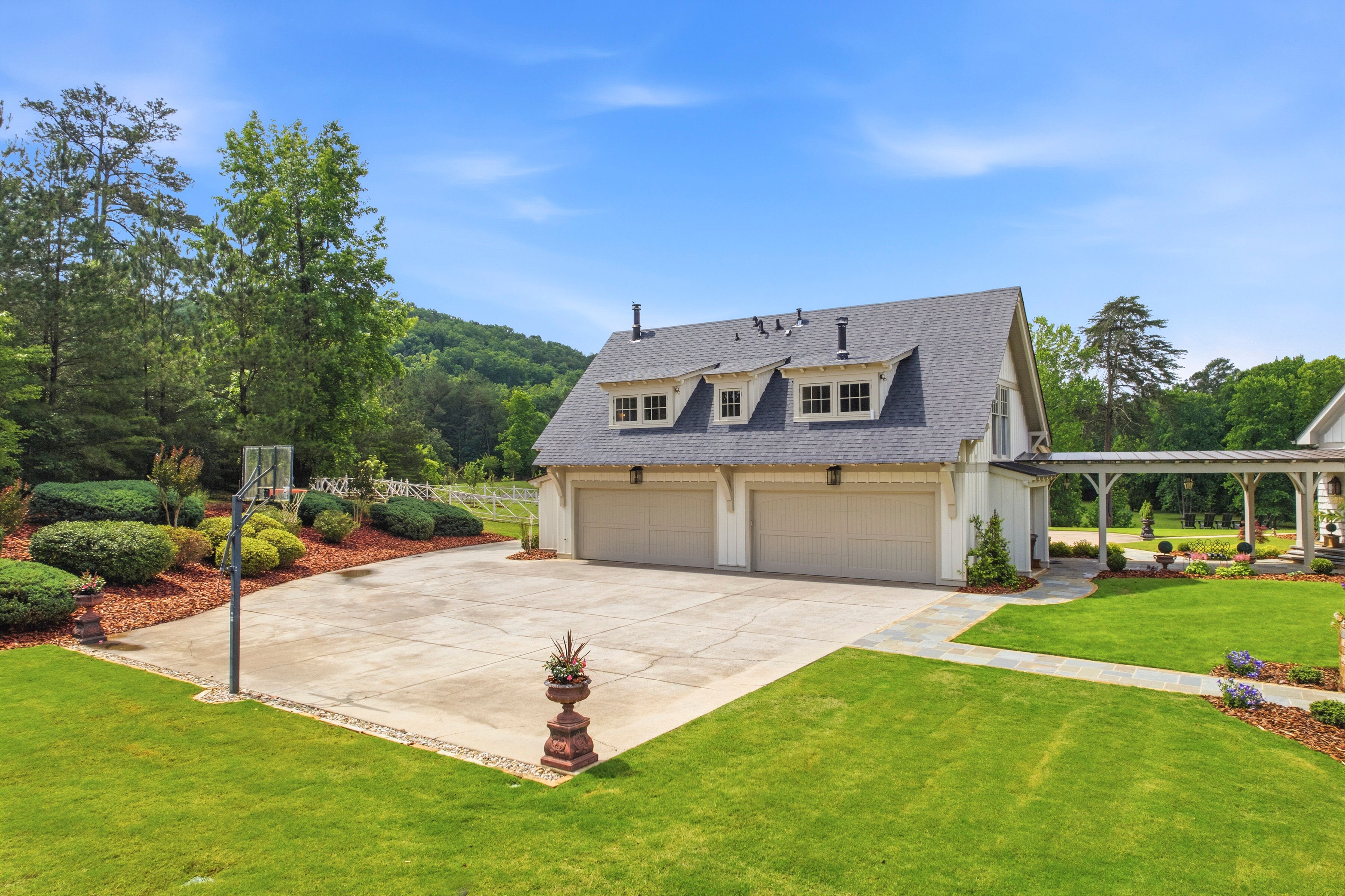 525 N River Rd 121a