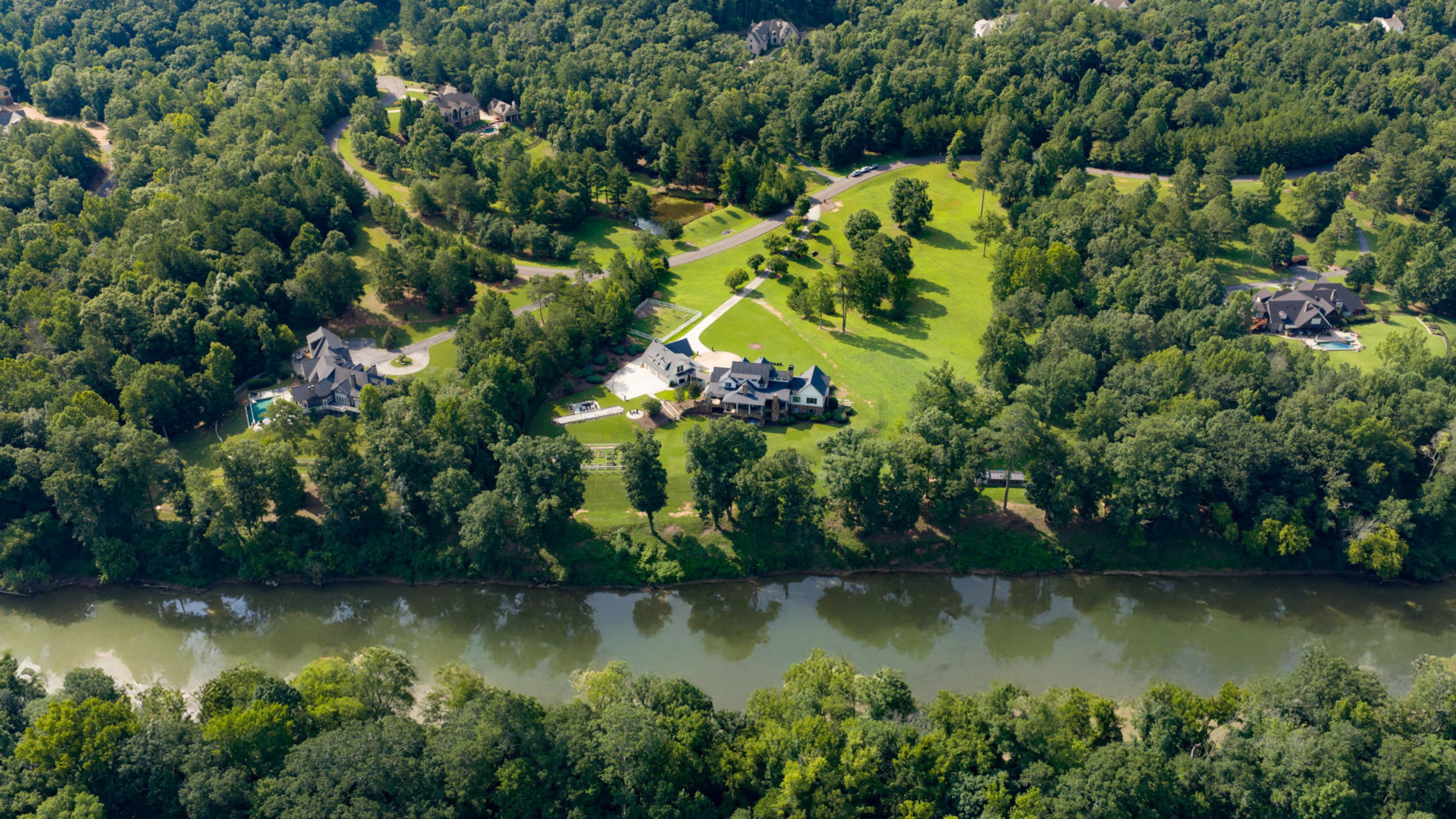 525 N River Rd 133 aerial