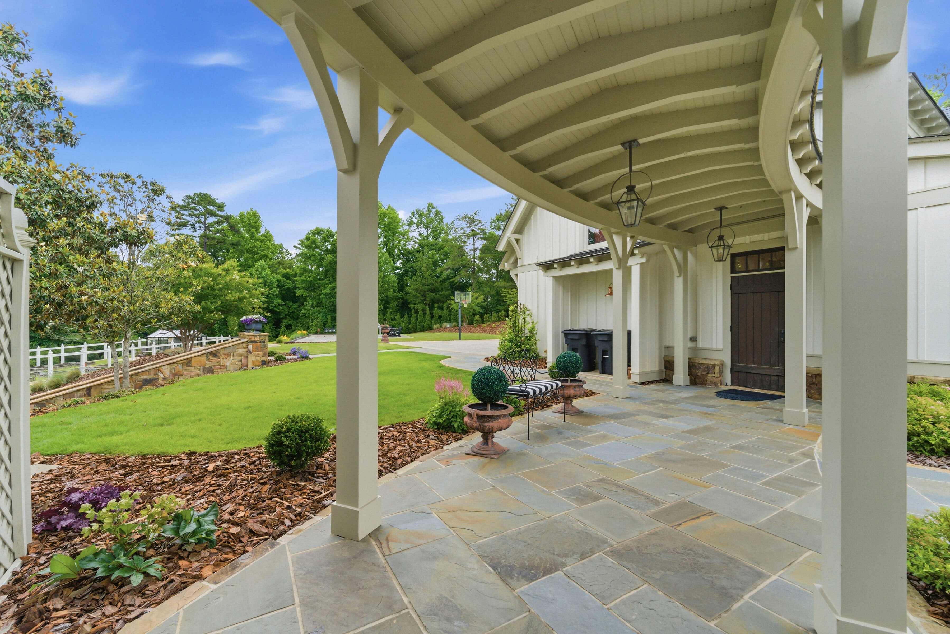525 N River Rd 87a