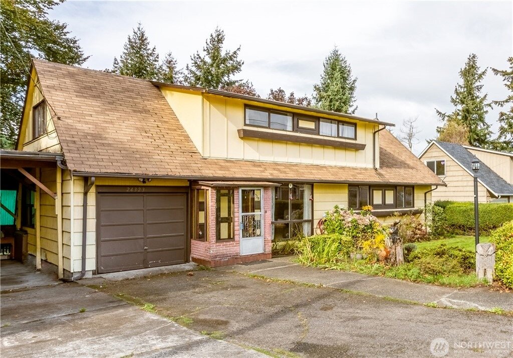 35th Place S Kent WA 98032