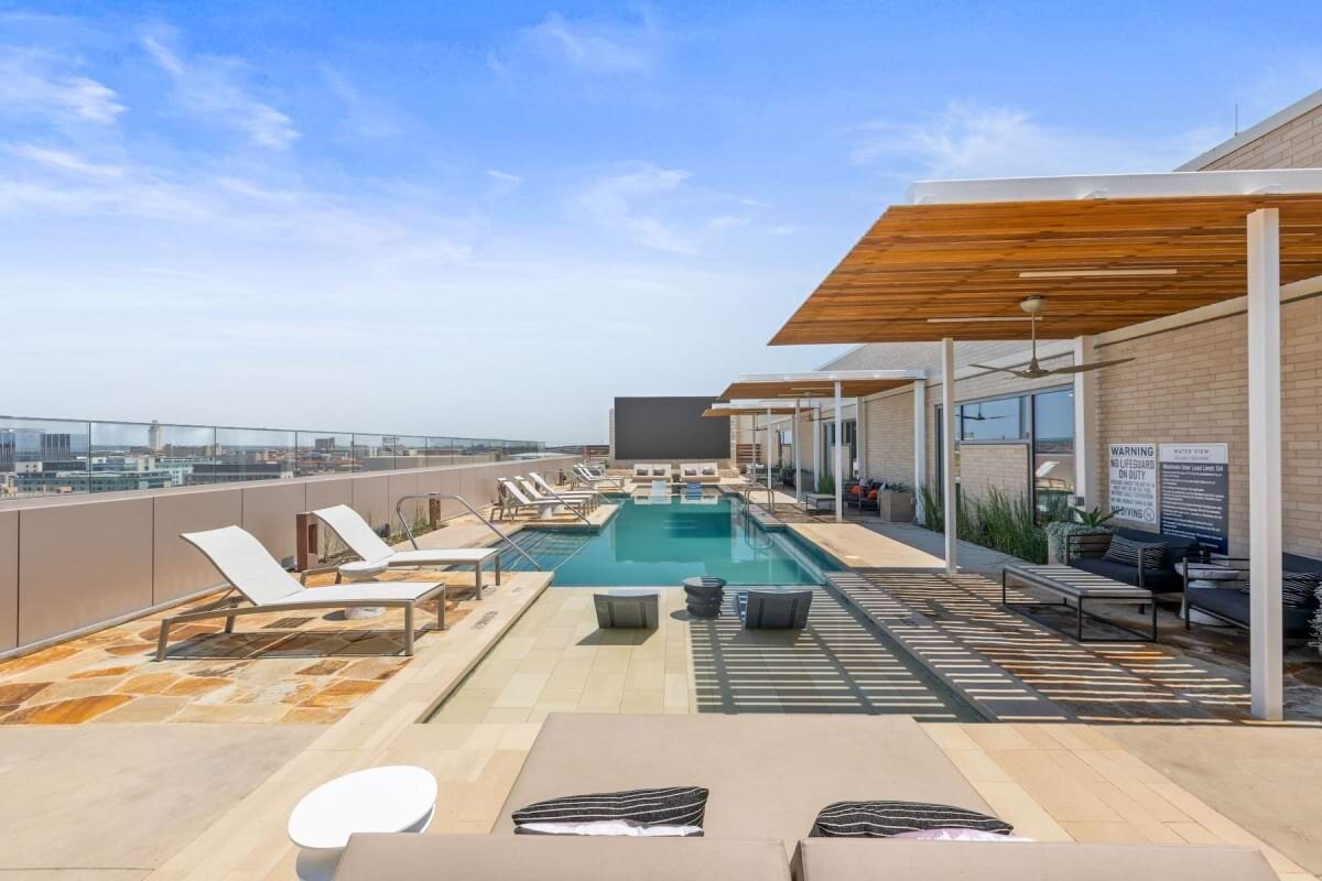 4th-Floor Pool Deck