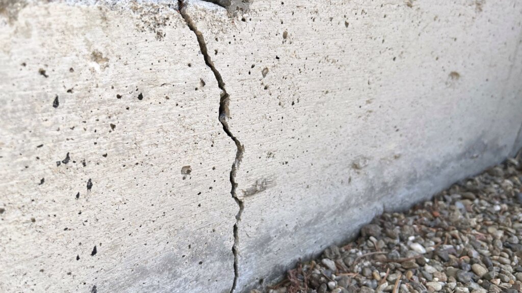 Foundation wall crack that may contribute to basement water intrusion and moisture problems