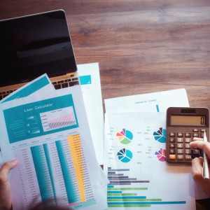 Who pays for closing costs in a real estate sale in Philadelphia, PA
