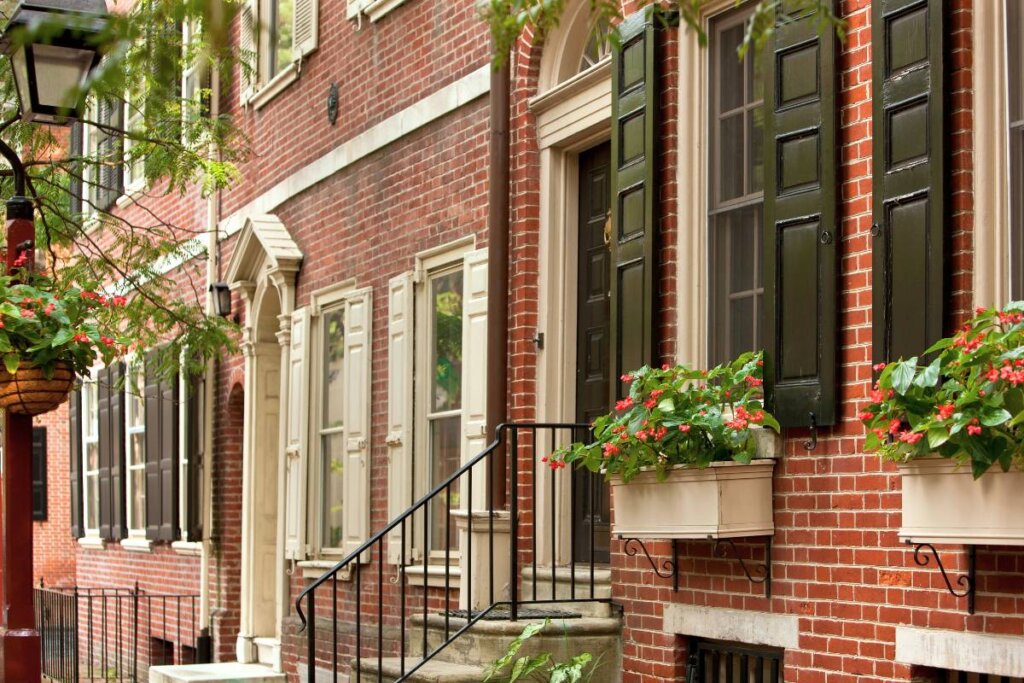 As-is Philadelphia rowhome for sale in 2025 housing market
