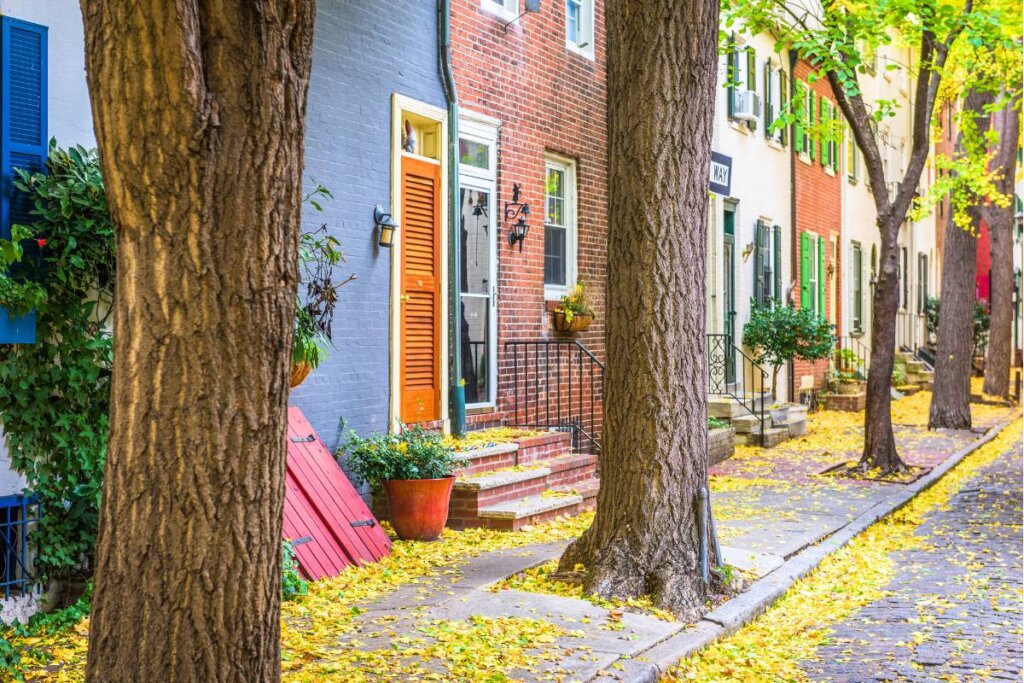 Philly rowhome with fresh curb appeal for fast sale